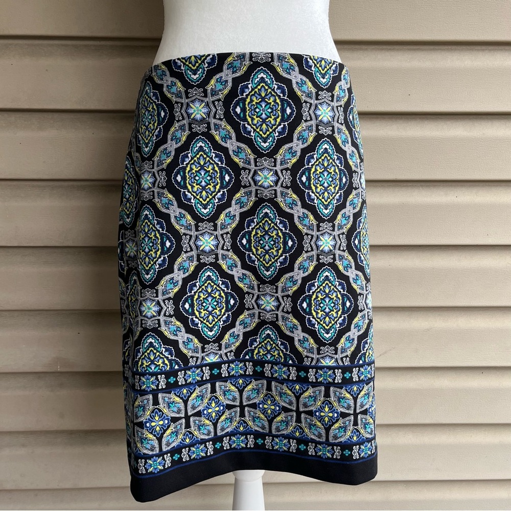 •Talbots• Medallion Patterned Pencil Skirt - Size 10P